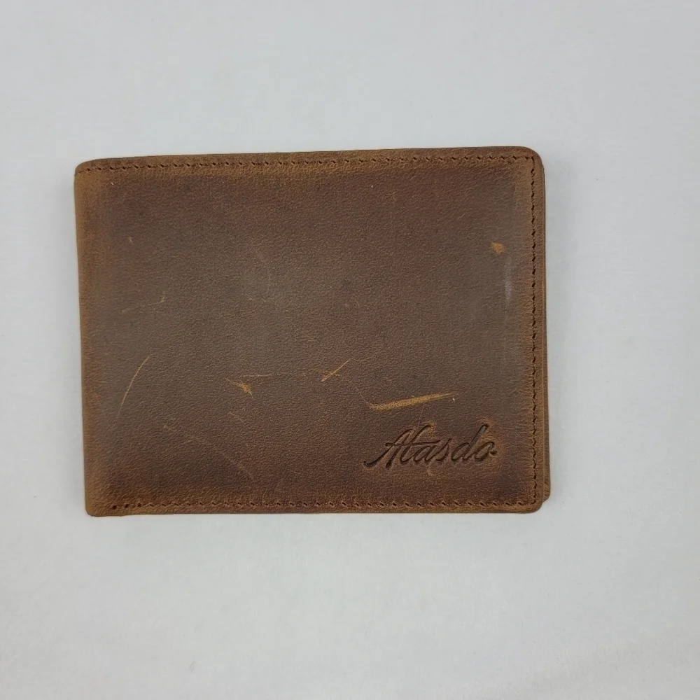 NWT distressed mens brown leather bifold wallet. 2 hidden card slots